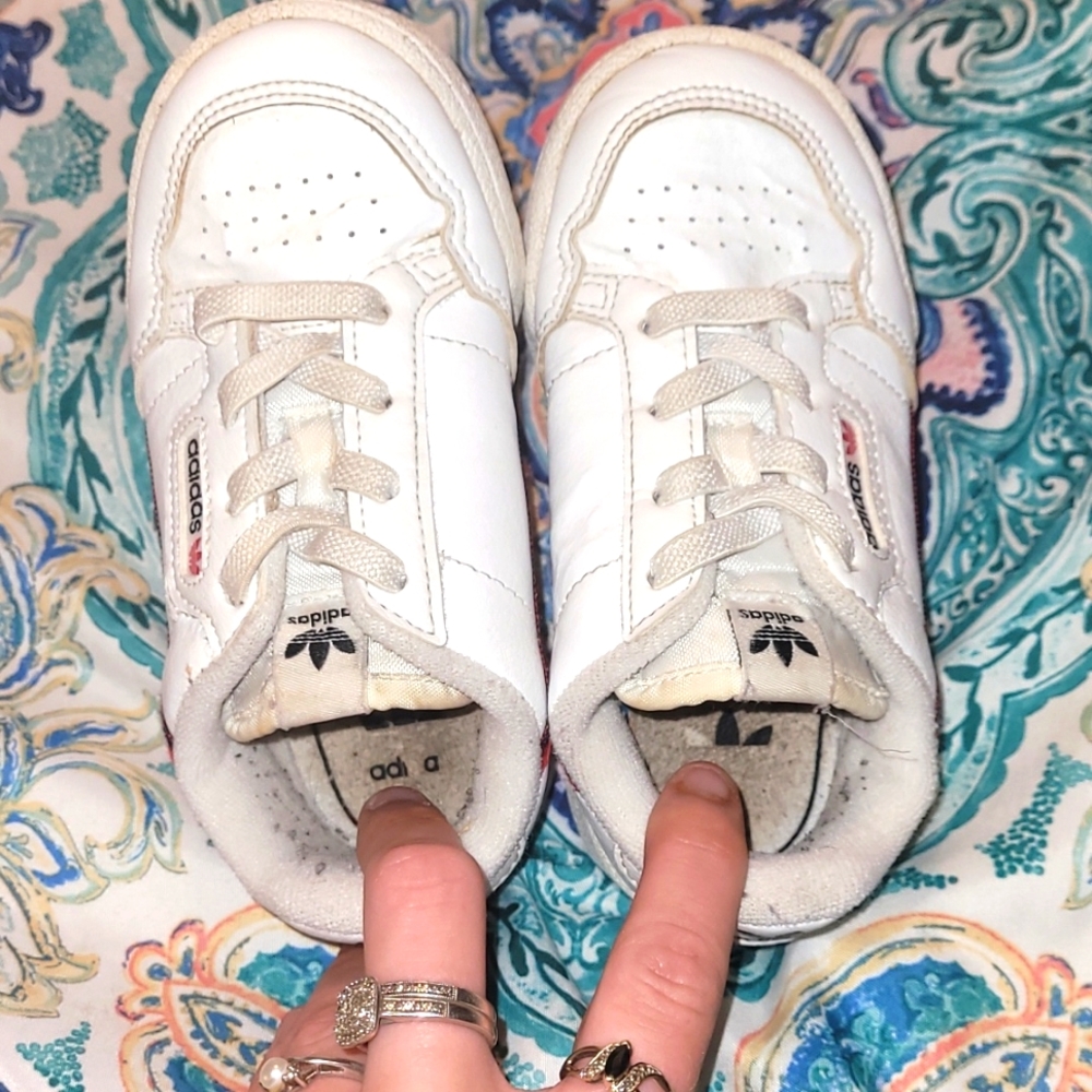 Kids size 7k Adidas shoes. Fabric balls on the back side in last picture